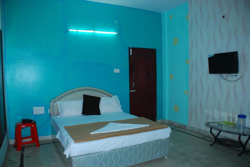 Jayalakshmi Residency Hotel Tirupati Room photo